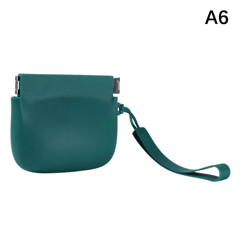 For Outdoor Training With Secure Lock Dog Food Containe Silicone Dog Treat Pouch Portable Pet Snack Bag Easy To Clean Waterproof