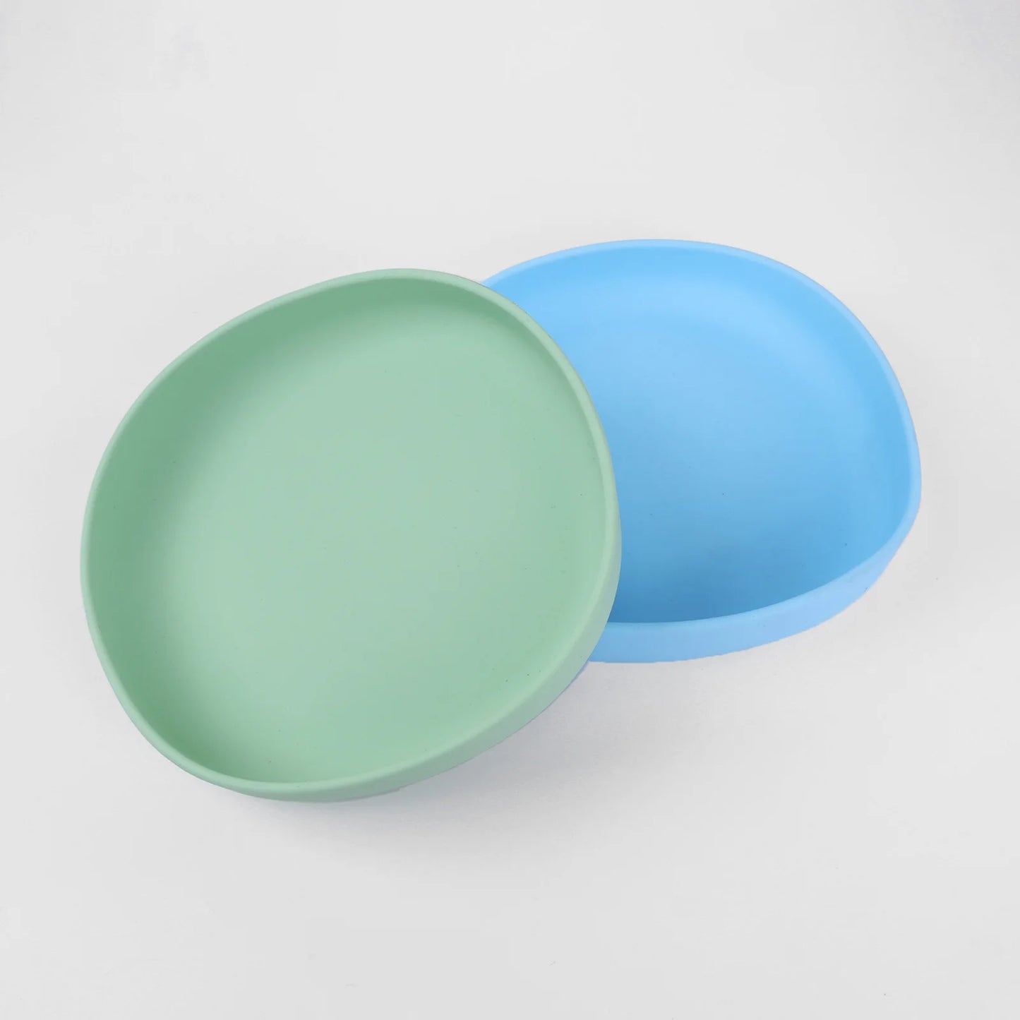 2PCS Whisker-Friendly Silicone Cat Plates, Wide Shallow Pet Bowls, Non-Spill Feeding Dish for Dry Wet Food